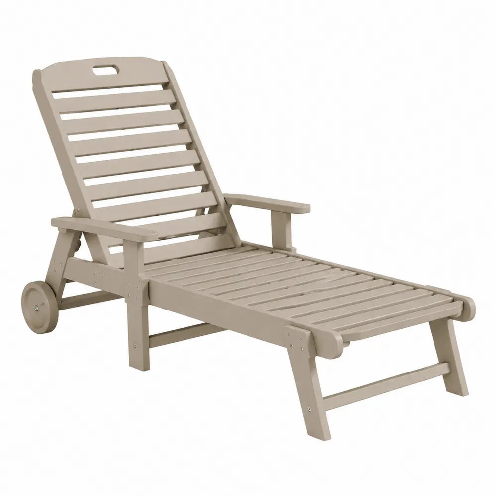 Chaise longue extérieure réglable en bois composite taupe